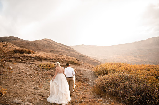 Bride and groom write their own wedding vows on their adventure elopement. Shot by Brette Morgan Films | Elopement Videographer